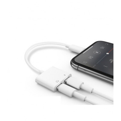 Раздвоитель Dual Lightning Audio & Charge Adapter